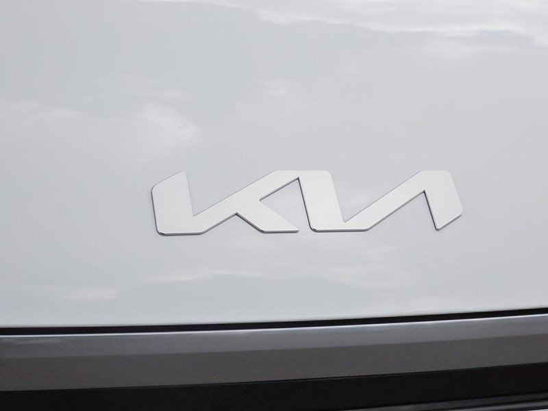 2026 Kia EV9 Land w/Premium Package AWD