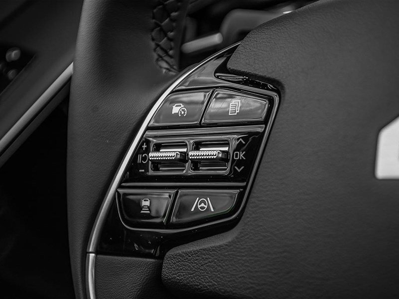 2026 Kia Niro SX FWD