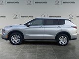 2025 Mitsubishi Outlander ES image 2