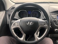 2014 Hyundai Tucson GL - 2 Sets of Wheels Included!