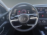2022 Hyundai Elantra Preferred IVT