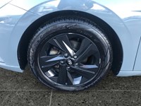 2021 Hyundai Elantra Preferred IVT w/Sun &Tech Pkg | 2 Sets of Tires