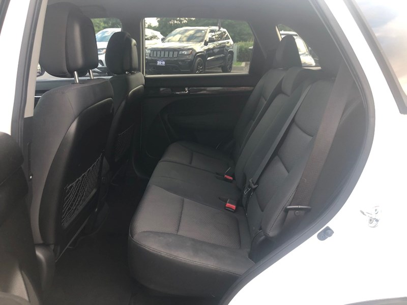 2013 Kia Sorento AWD V6 LX | 2 Sets of Wheels Included!