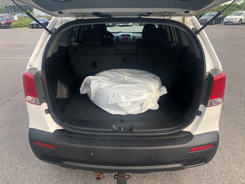 2013 Kia Sorento AWD V6 LX | 2 Sets of Wheels Included!