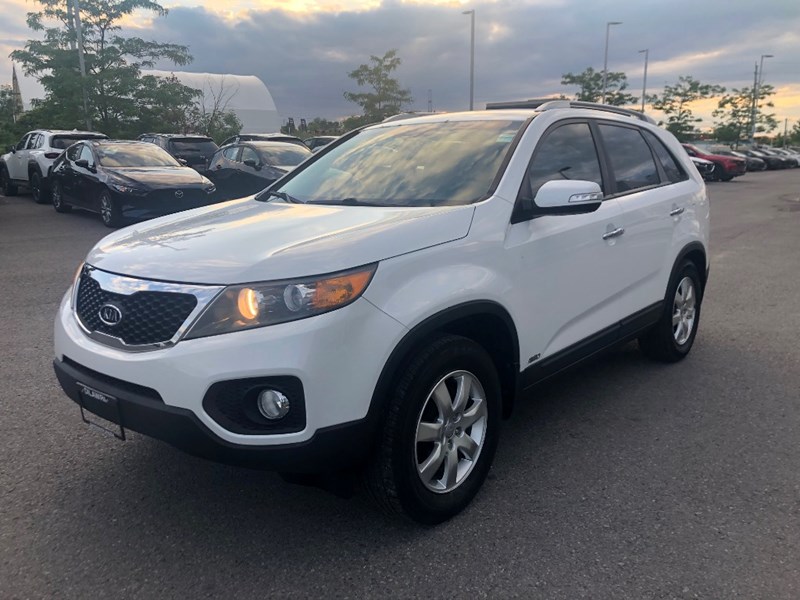 2013 Kia Sorento AWD V6 LX | 2 Sets of Wheels Included!
