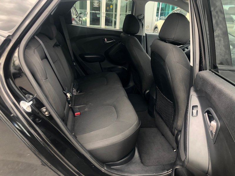 2014 Hyundai Tucson GL - 2 Sets of Wheels Included!