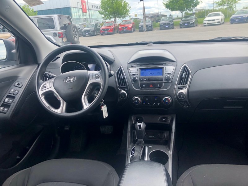 2014 Hyundai Tucson GL - 2 Sets of Wheels Included!