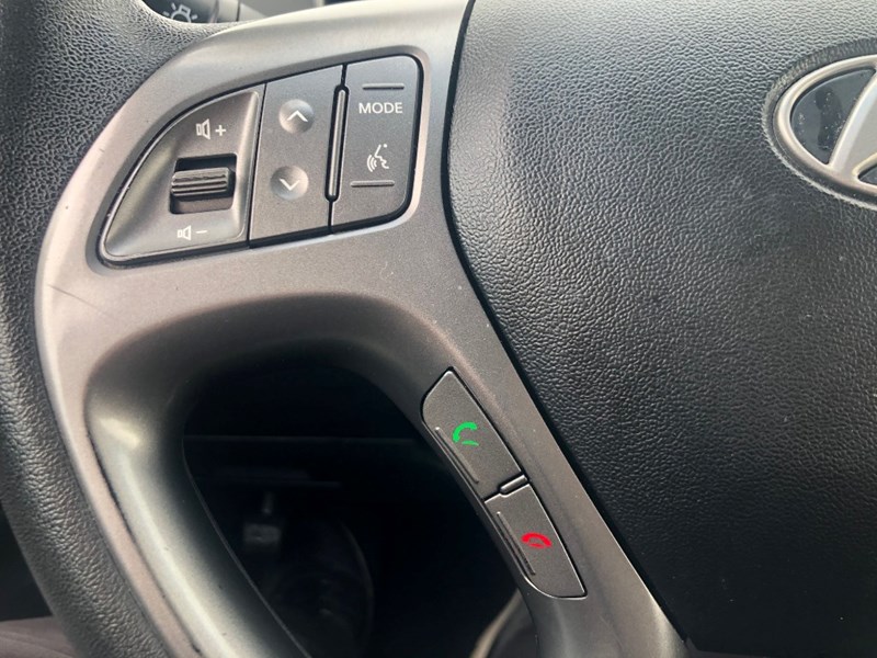 2014 Hyundai Tucson GL - 2 Sets of Wheels Included!