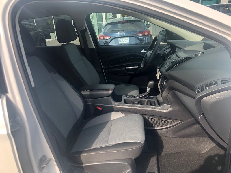 2017 Ford Escape FWD 4dr SE