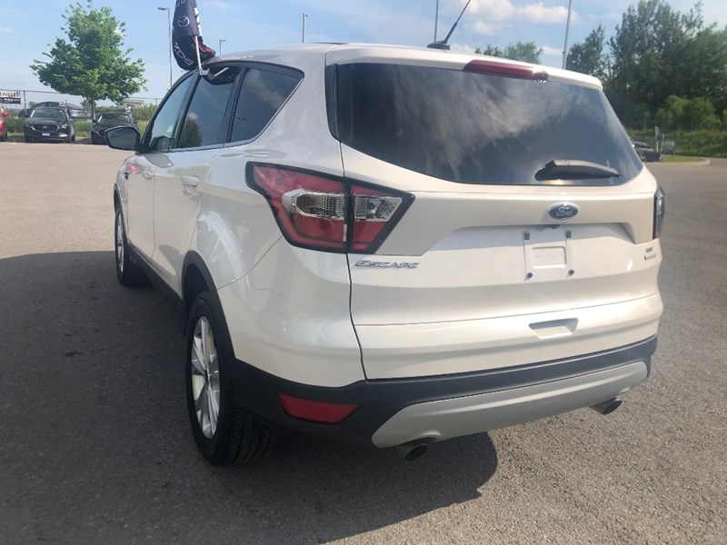2017 Ford Escape FWD 4dr SE