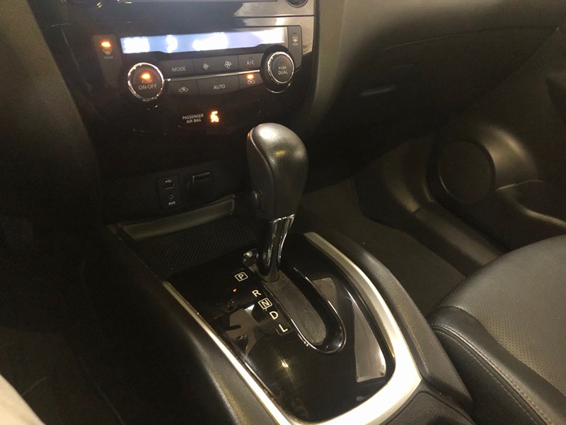 2015 Nissan Rogue AWD 4dr SL