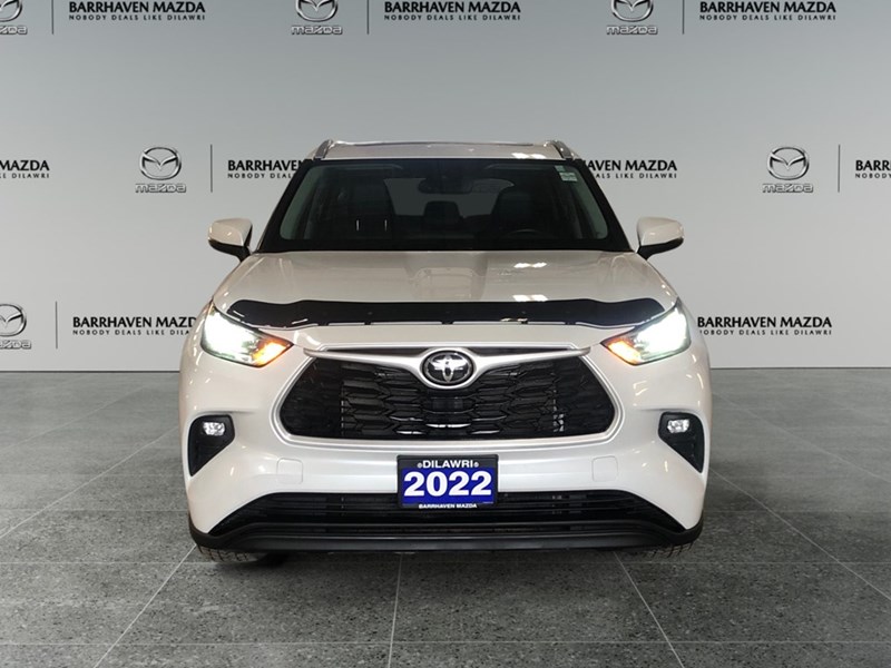 2022 Toyota Highlander XLE AWD - 2 Sets of Wheels Incl.