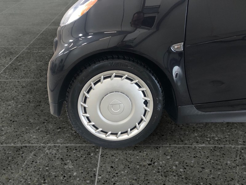 2015 smart fortwo 2dr Cpe Pure | 2 Sets of Tires Included!