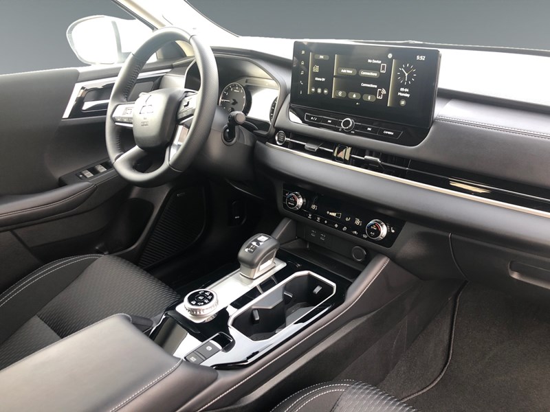 2025 Mitsubishi Outlander ES S-AWC