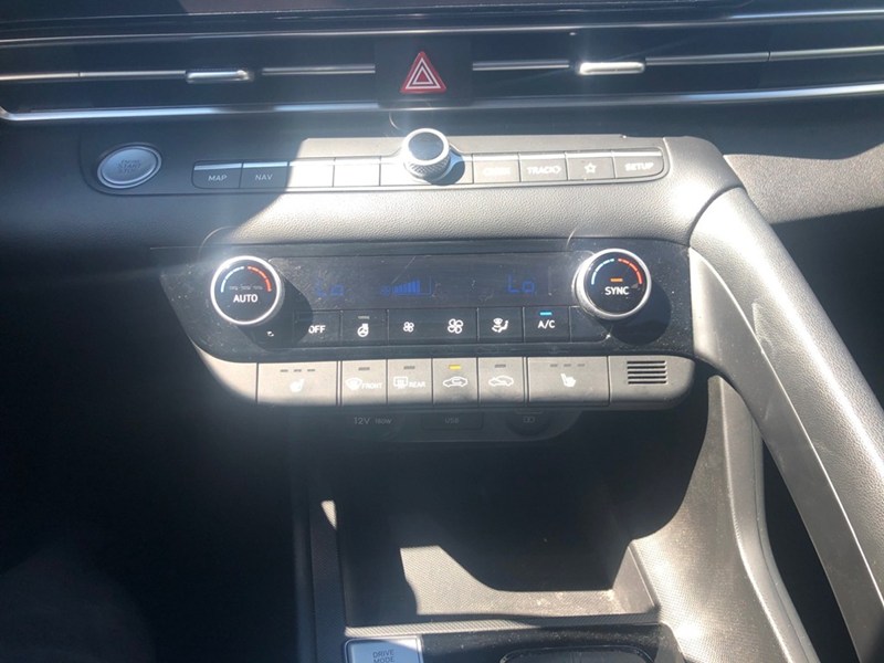 2023 Hyundai Elantra Preferred IVT w/Tech Pkg
