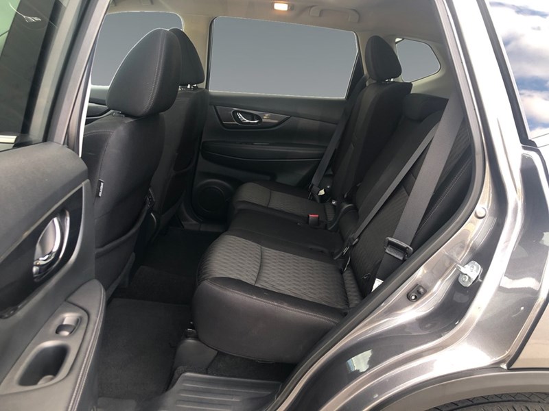 2017 Nissan Rogue AWD 4dr SV