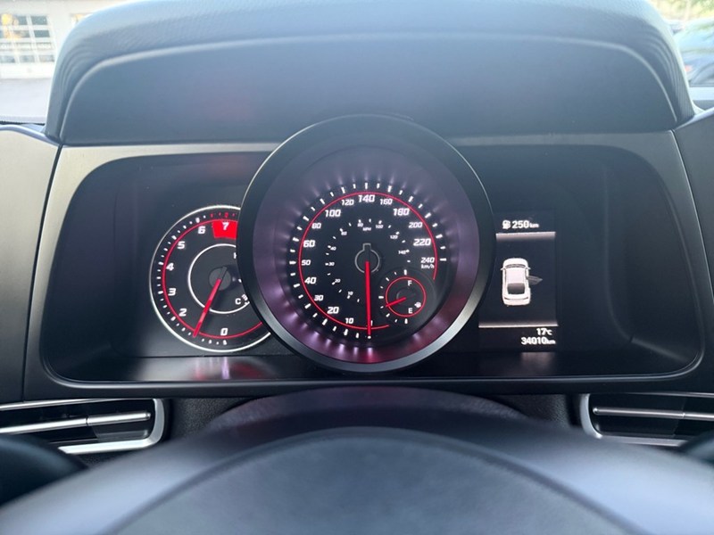 2022 Hyundai Elantra Preferred IVT