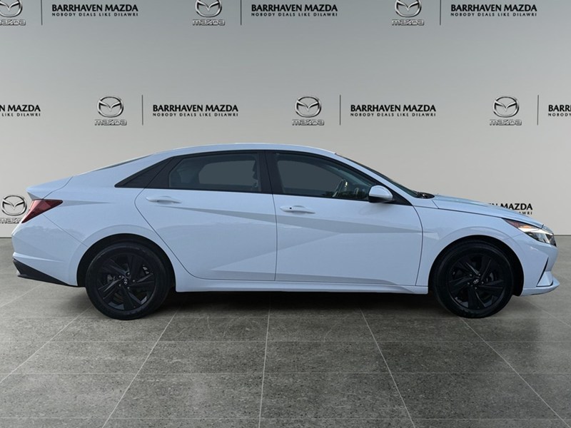 2022 Hyundai Elantra Preferred IVT