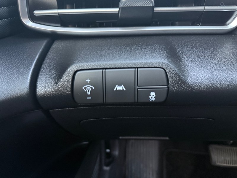 2022 Hyundai Elantra Preferred IVT