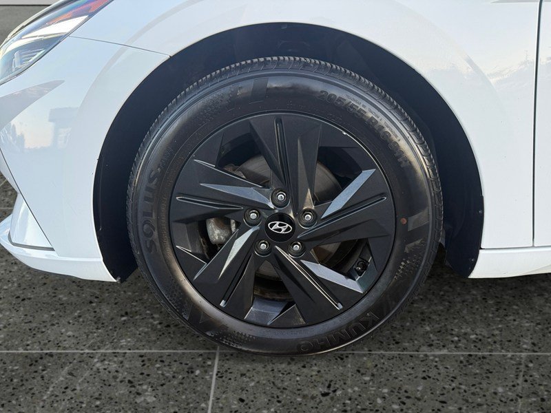 2022 Hyundai Elantra Preferred IVT