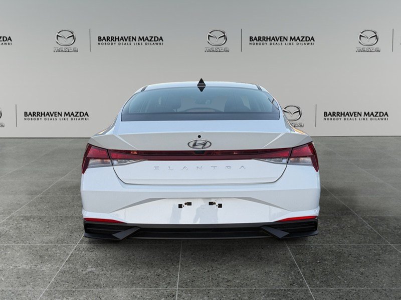 2022 Hyundai Elantra Preferred IVT