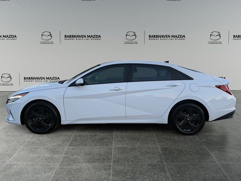 2022 Hyundai Elantra Preferred IVT