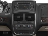 2017 Dodge Grand Caravan Crew image 5