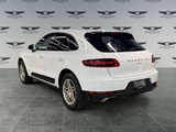 2018 Porsche Macan Sport Edition image 2