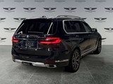 2025 BMW X7 xDrive40i image 5