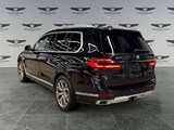 2025 BMW X7 xDrive40i image 3