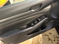 2023 Nissan Altima SR