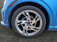 2023 Genesis GV60 Performance w/Navy Interior