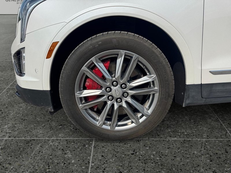 2025 Cadillac XT5 Sport