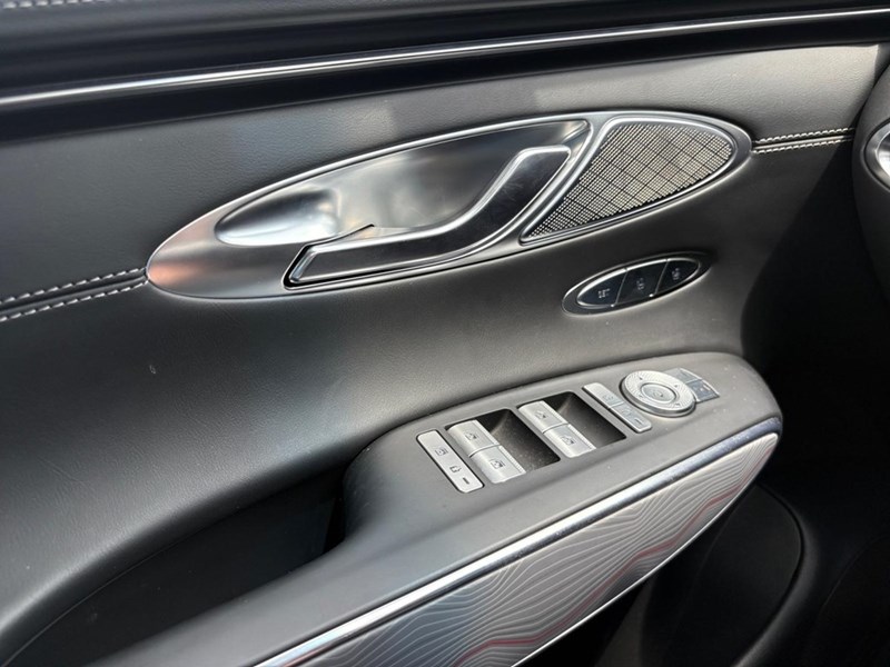 2025 Genesis GV70 2.5T Prestige
