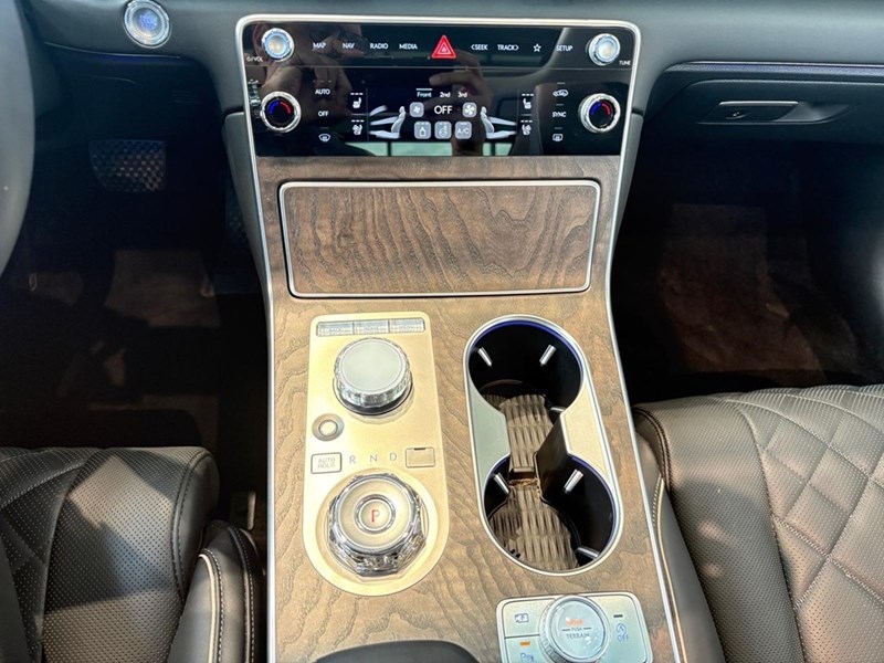 2025 Genesis GV80 3.5T Advanced w/Tech Pkg 7P