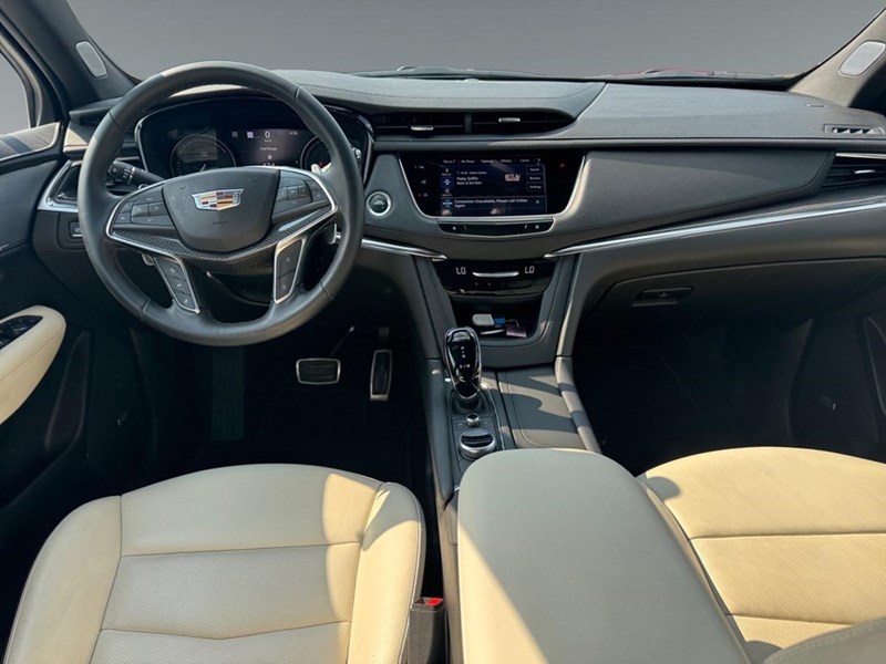 2025 Cadillac XT5 Sport
