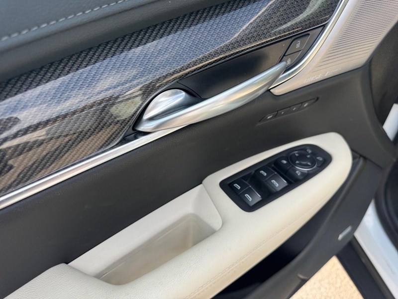 2025 Cadillac XT5 Sport