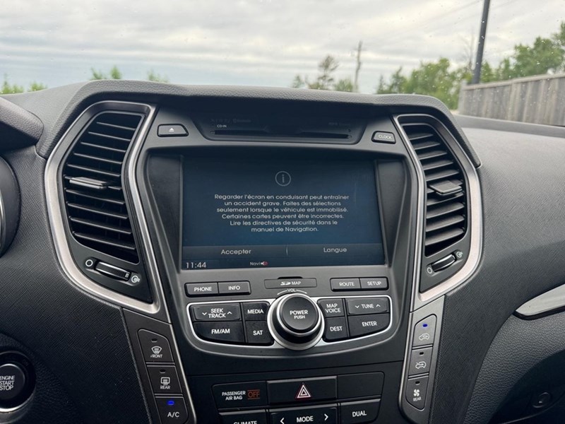 2013 Hyundai Santa Fe XL Limited w/Non Ventilated Front Seats (A6)