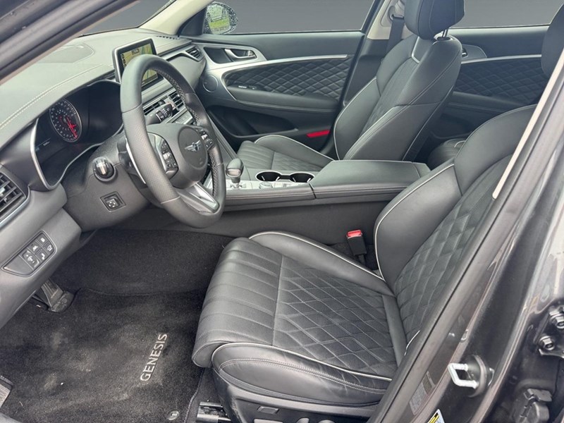 2020 Genesis G70 2.0T Prestige