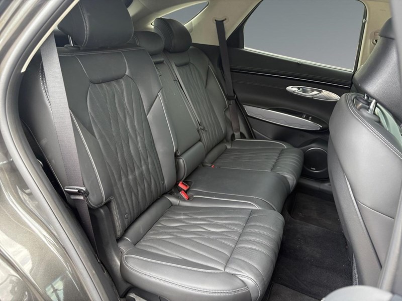2025 Genesis GV70 2.5T Prestige