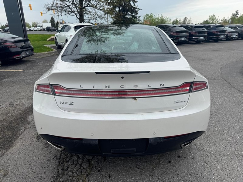 2015 Lincoln MKZ Base