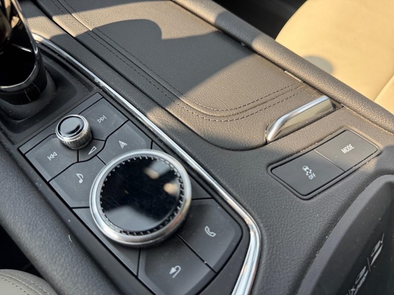 2025 Cadillac XT5 Sport