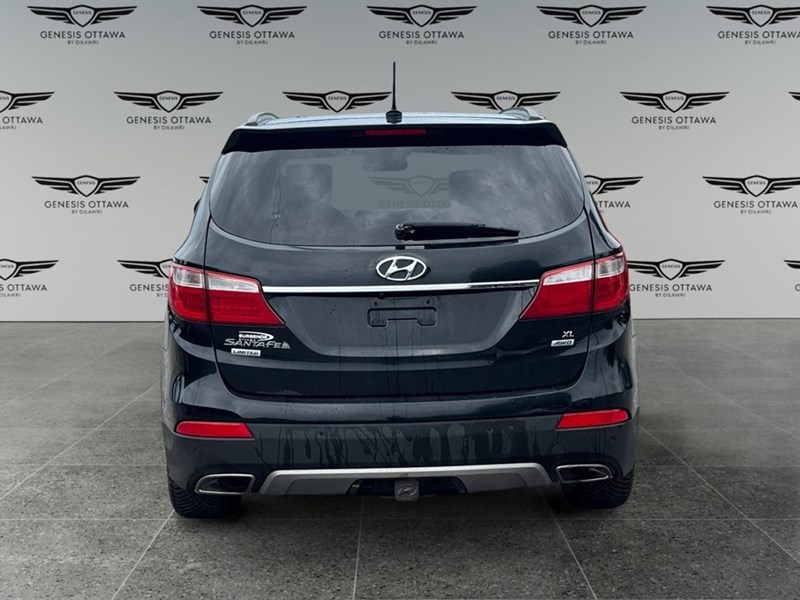 2013 Hyundai Santa Fe XL Limited w/Non Ventilated Front Seats (A6)