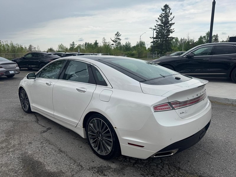 2015 Lincoln MKZ Base
