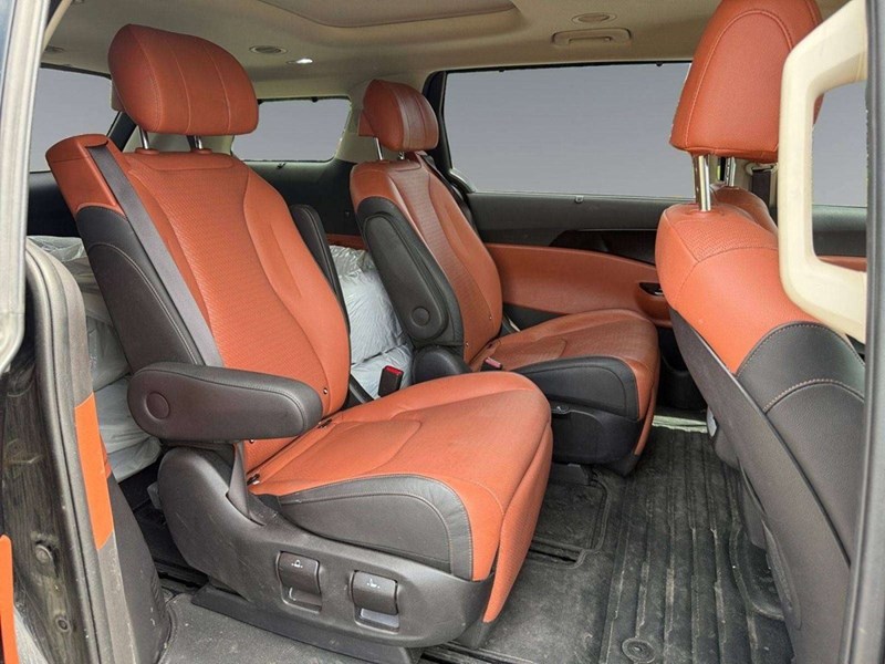 2022 Kia Carnival SX
