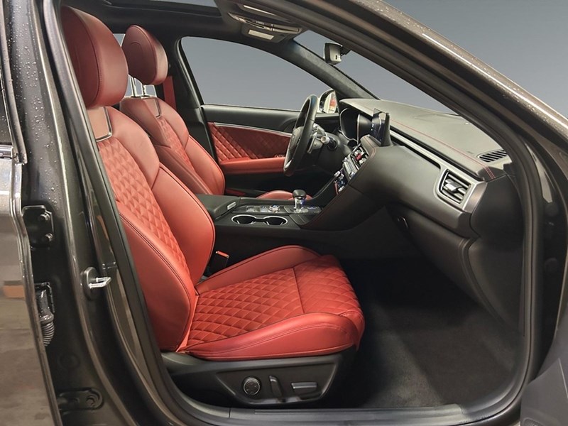 2026 Genesis G70 3.3T Sport