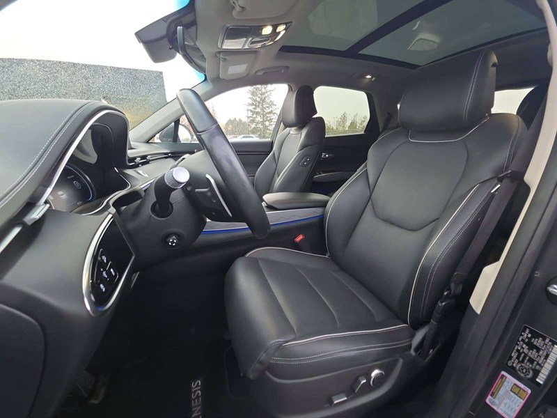 2023 Genesis GV70 2.5T Advanced