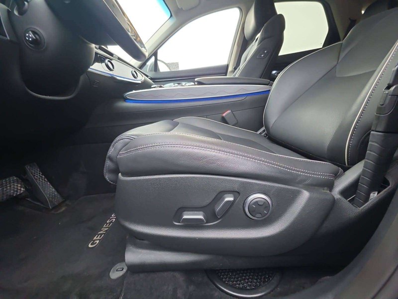 2023 Genesis GV70 2.5T Advanced
