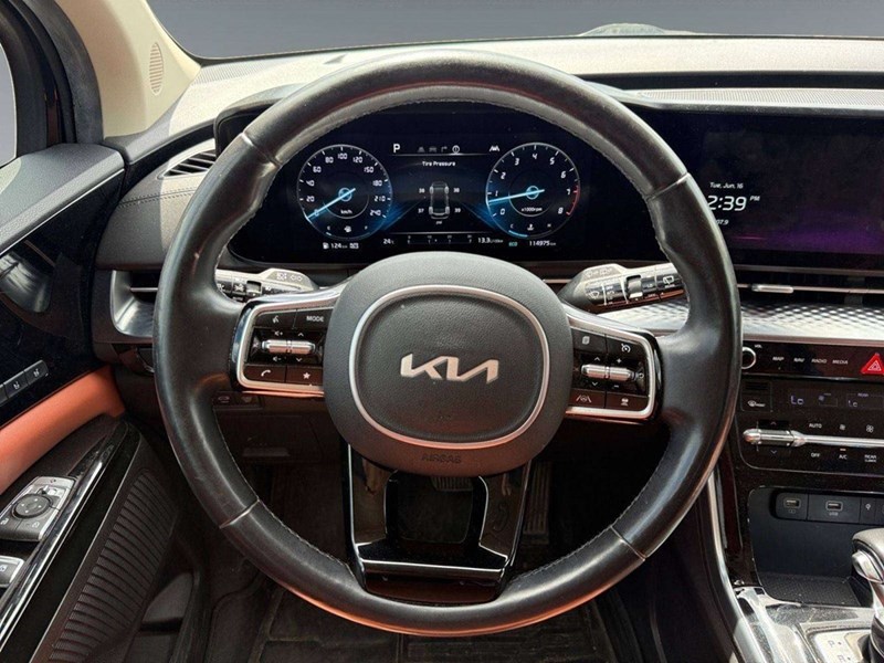 2022 Kia Carnival SX
