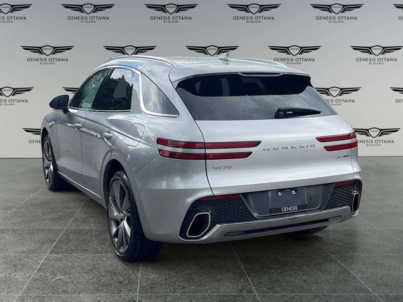 2025 Genesis GV70 2.5T Advanced Plus